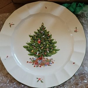 Holiday Plate by Mikasa